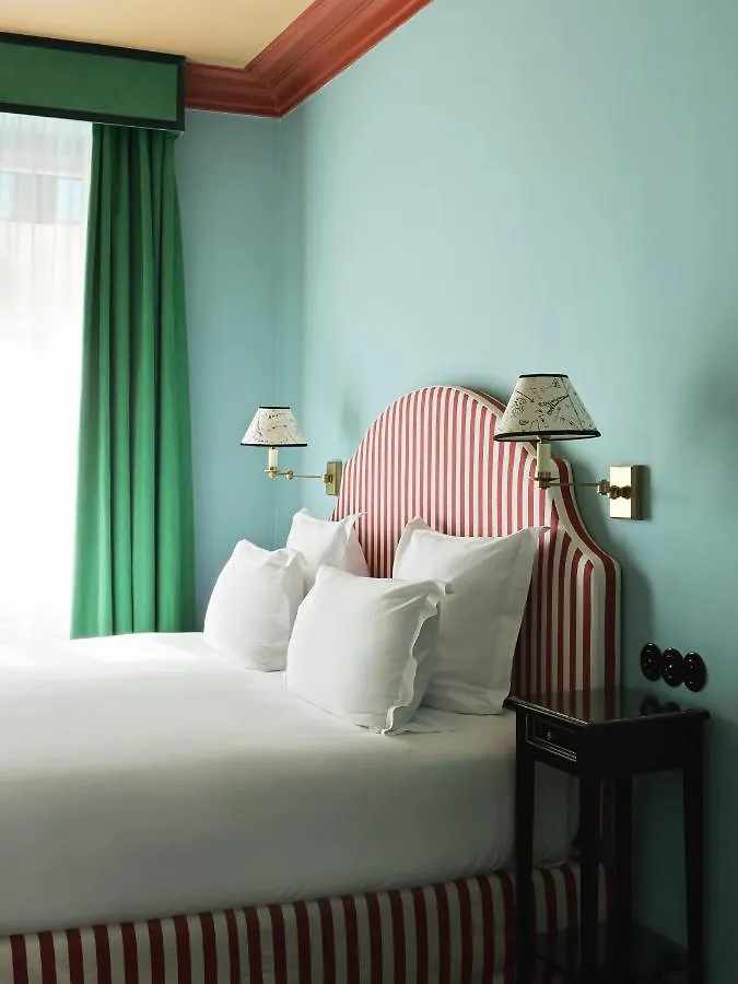 Hotel Les Deux Gares Paris Fransa